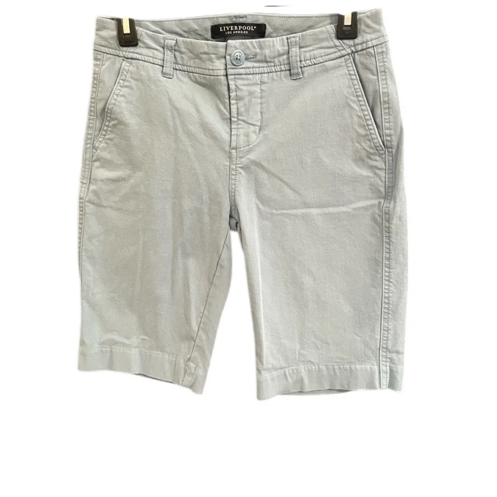Liverpool Women's Light Blue-Gray Pond Blue Shorts. Women’s Size 2.